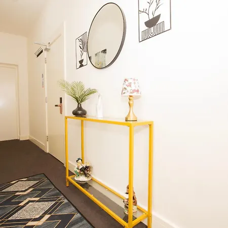 Апартаменты Prime Salford 2br • Free Parking • Near Mediacity *