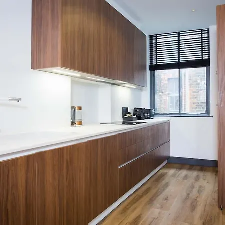 Апартаменты Stay Awhile - Spacious 2-Bed Duplex Nq - Bts 4 *