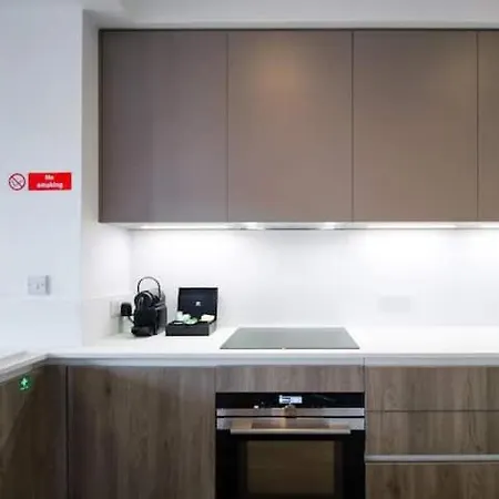 Stay Awhile - Nq Stylish 2-Bed Duplex - Bts 3 *