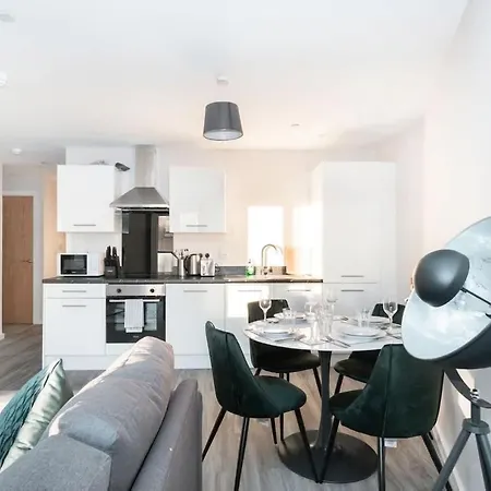 Bright & Spacious 2 Bedroom * Manchester