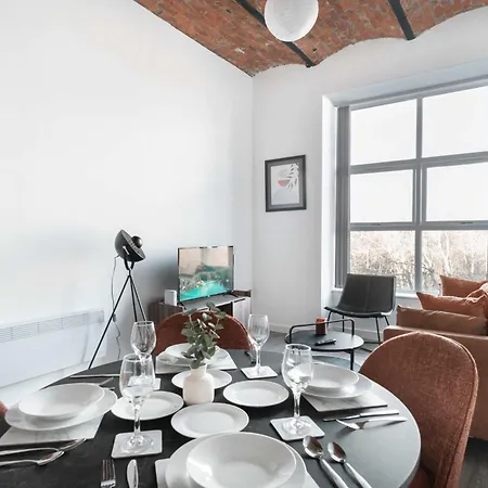 Апартаменты Fabulous 2bed Close To Etihad
