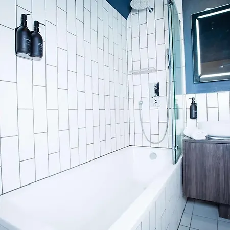 Stay Awhile - Spacious 2-Bed Duplex Nq - Bts 4 Апартаменты Манчестер