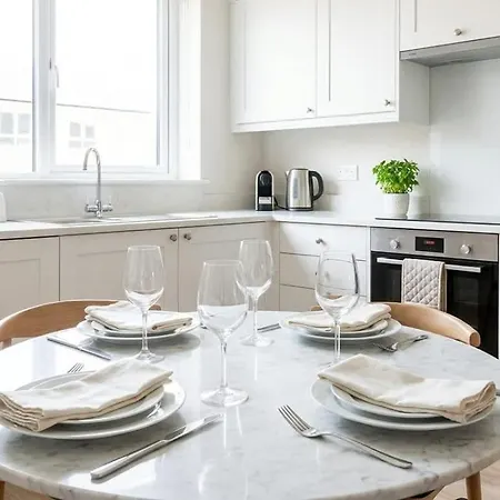 公寓 Bright & Spacious 2 Bedroom