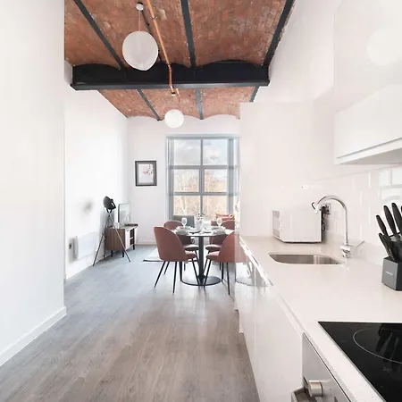 Апартаменты Fabulous 2bed Close To Etihad Манчестер