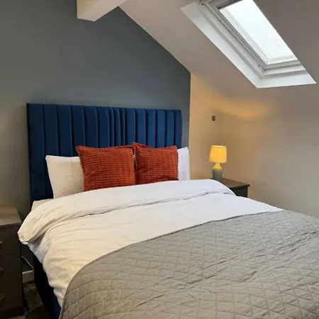 Casa Cove 2br Flat Free Parking, 5 Min To Hospital Manchester