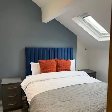 Casa Cove 2br Flat Free Parking, 5 Min To Hospital 맨체스터