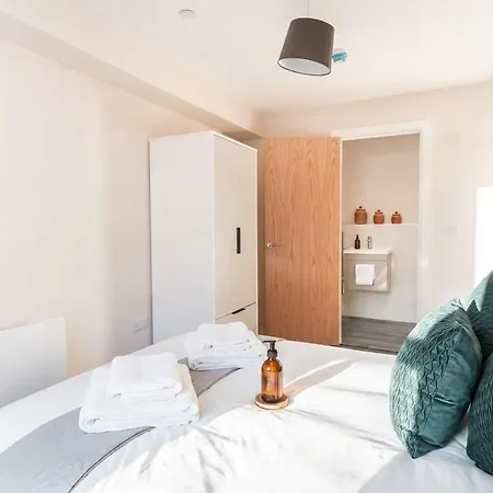 Bright & Spacious 2 Bedroom * Manchester