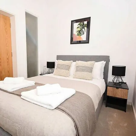 Beautiful 2 Bed Near Etihad