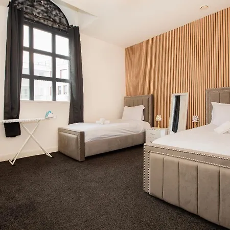 Prime Salford 2br • Free Parking • Near Mediacity *