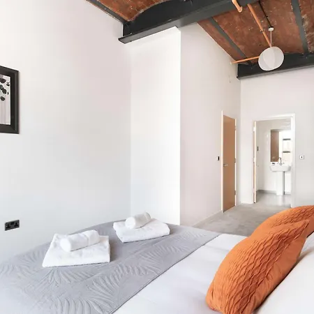 Fabulous 2bed Close To Etihad Manchester