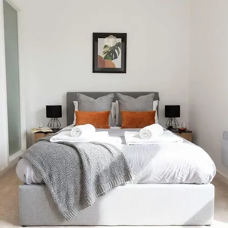 Beautiful 2 Bed Near Etihad * Manchester
