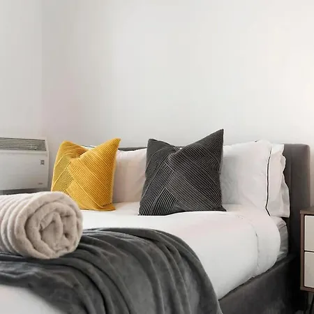 New 2br In Kinetic, Talbot Road Apartment Manchester