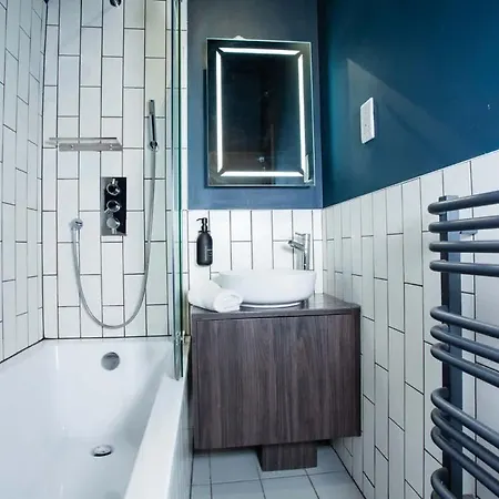 Апартаменты Stay Awhile - Spacious 2-Bed Duplex Nq - Bts 4