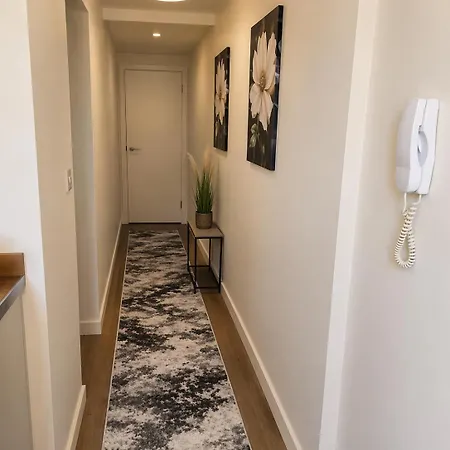 Apartman Modern 2br Retreat For Relocations