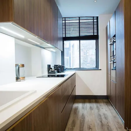 Апартаменты Stay Awhile - Spacious 2-Bed Duplex Nq - Bts 4