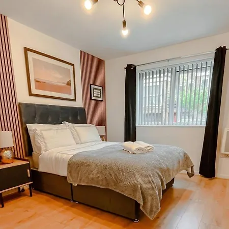 Boutique Two-bedroom Near Old Trafford, Sleeps Six, Free Parking * Manchester