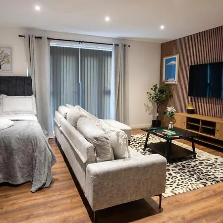 Boutique Two-bedroom Near Old Trafford, Sleeps Six, Free Parking * Manchester