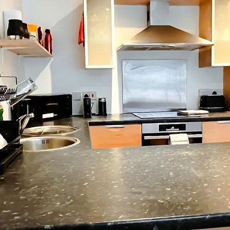 Boutique Two-bedroom Near Old Trafford, Sleeps Six, Free Parking