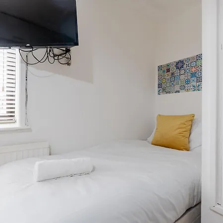 Modern Centre 3bd - Fire Pit - Free Parking * Manchester