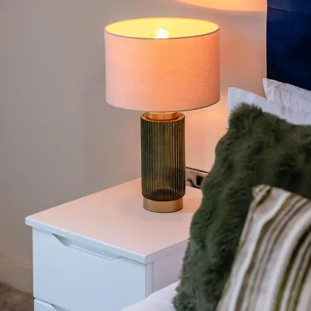 Stylish Home For 8 Free Parking Fast Wifi *