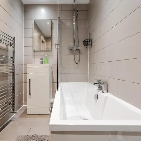 Prázdninový dům Modern Centre 3bd - Fire Pit - Free Parking Manchester