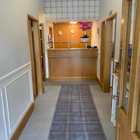 West Lynn Serviced Spacious & Free Parking * Manchester