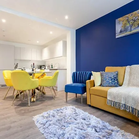 Contemporary 1 Bedroom In Centre