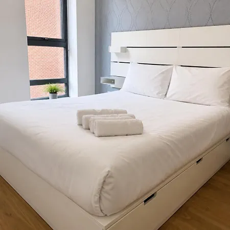 Two Bedrooms Flat - Centre * マンチェスター