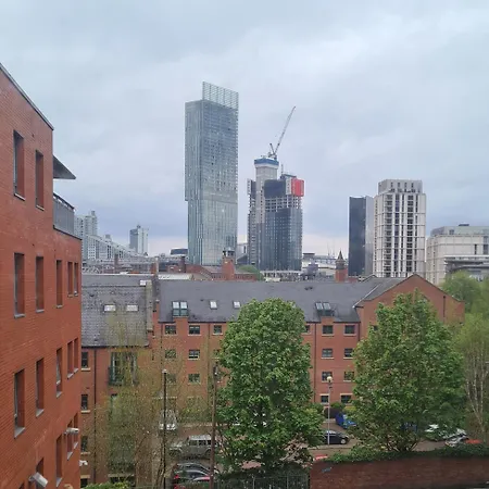 Cozy 2bd & 1ba Centre Luxury With Free Parking Lägenhet *