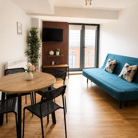Apartment The Works-fresh 2bed In Centre, Opposite Arndale. *