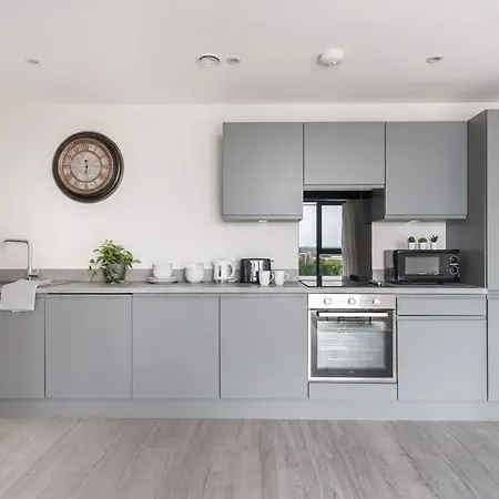 Fantastic 3 Bedroom Apartment Manchester