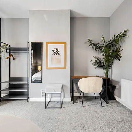 Dom wakacyjny 3 Bedroom Close To Mcr Centre