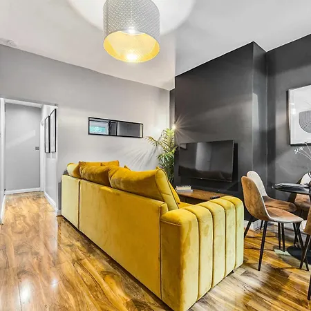 3 Bedroom Close To Mcr Centre Манчестер