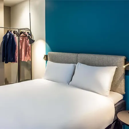 Ibis Centre Princess Street Hotel 3*
