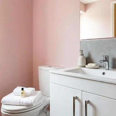 Lovely 1 Bed In - Sleeps 2