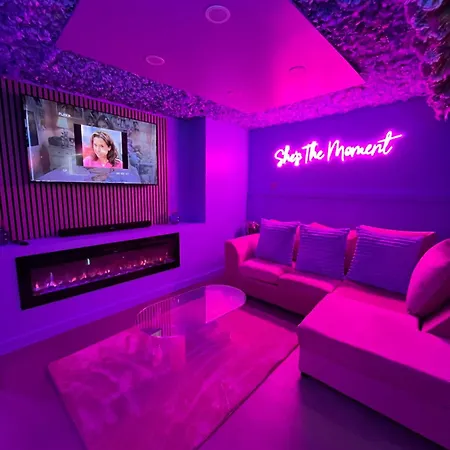 Manchester's Only Themed Slumber Party For 8 With Makeup * Manchester