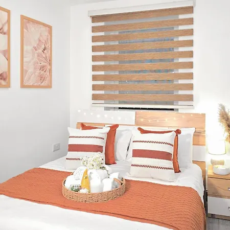 Holiday home The Cozy Chapter - Spacious Near Centre & Old Trafford