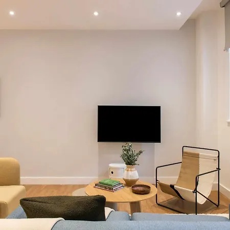 Cove Minshull Street 4*