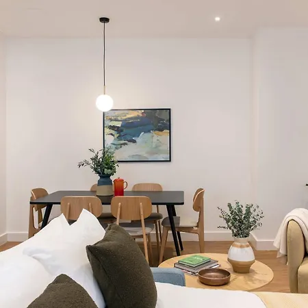 Cove Minshull Street ホテル 4*