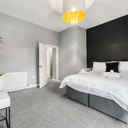 3 Bedroom Close To Mcr Centre * Манчестер