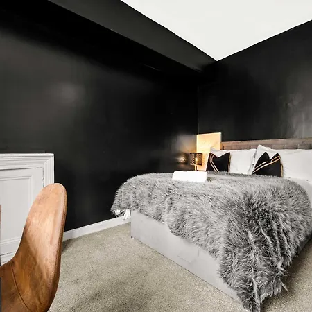 3 Bedroom Close To Mcr Centre Манчестер