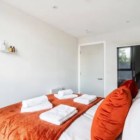 Modern 3 Bedroom Daire *