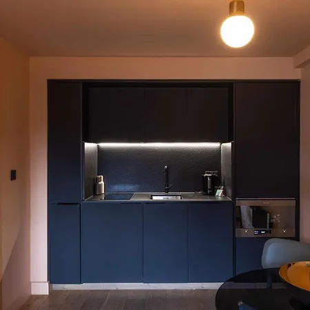 Whitworth Locke 4*