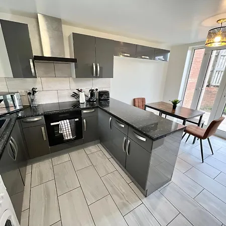 Spacious 3-bedroom House With 5 Beds And Sofa-bed Holiday home *
