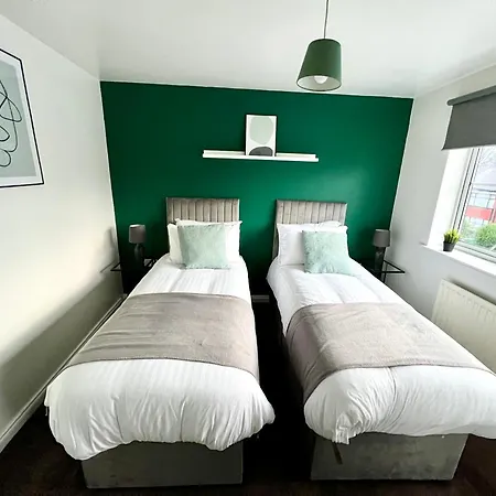Holiday home Spacious 3-bedroom House With 5 Beds And Sofa-bed *