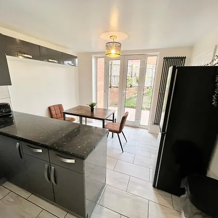 Spacious 3-bedroom House With 5 Beds And Sofa-bed Holiday home *