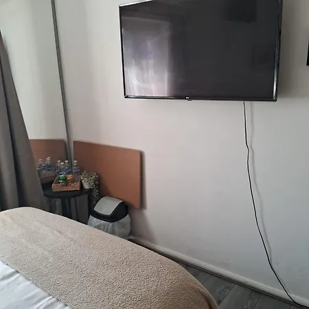4 Mereside Walk بيت ضيافة *