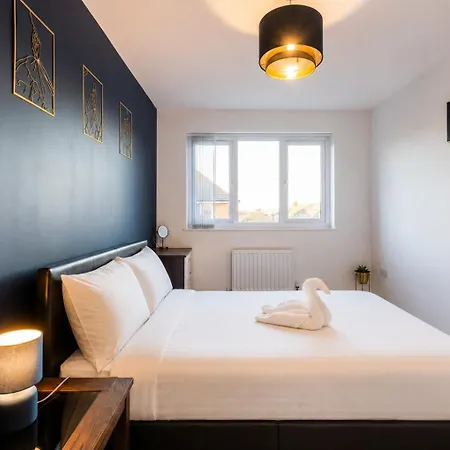 Spacious 4-bedroom In Moston, * Μάντσεστερ