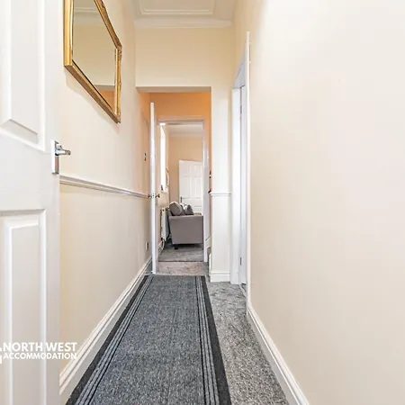 Tatil Evi Spacious 3br In For Family & Contractor Friendly Manchester