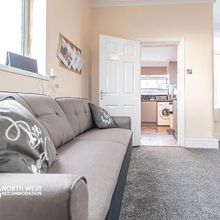 Holiday home Spacious 3br In For Family & Contractor Friendly *
